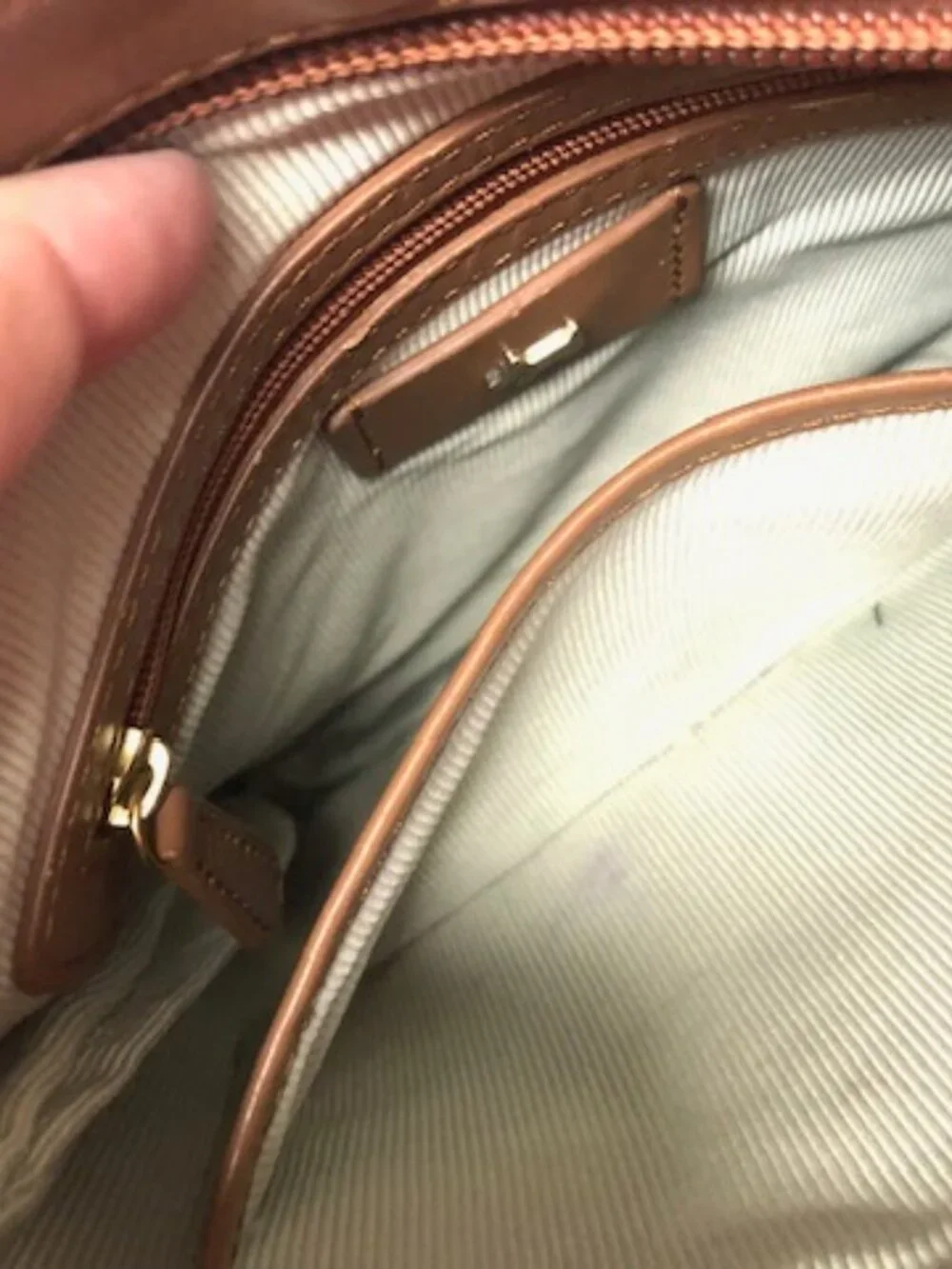Radley London tan leather pockets crossbody bag purse adjustable strap